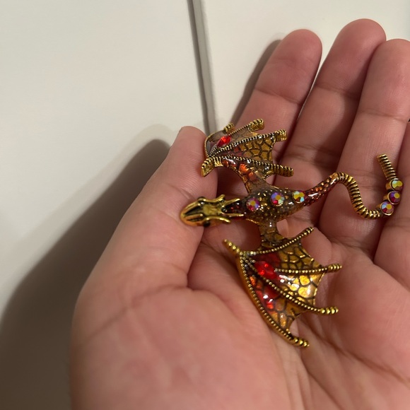 Gold and Red Dragon Brooch - Picture 3 of 6